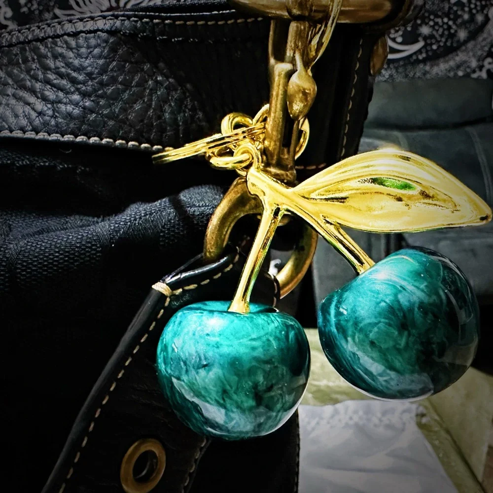 Vintage Coach soho shoulder Bag Black and Gold Women's handbag 2006 - Picture 4 of 16